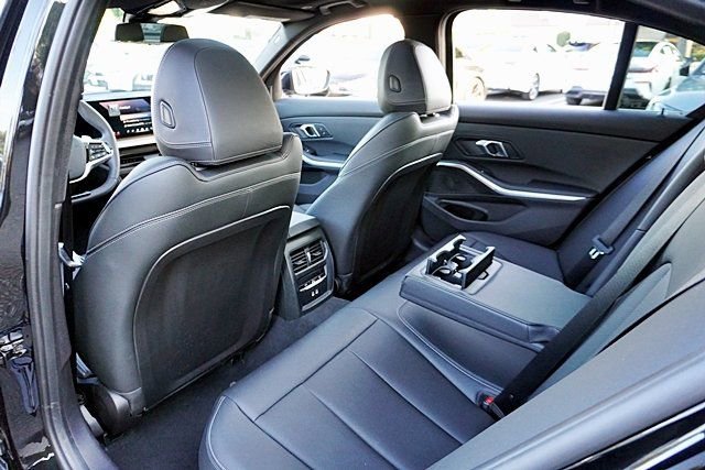 Used 2025 BMW 330i xDrive Sedan w/ Convenience Package image 18