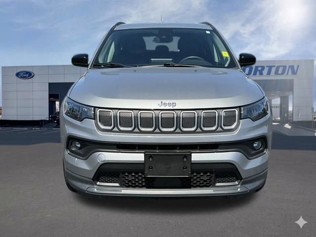 Used 2022 Jeep Compass Latitude FWD image 10
