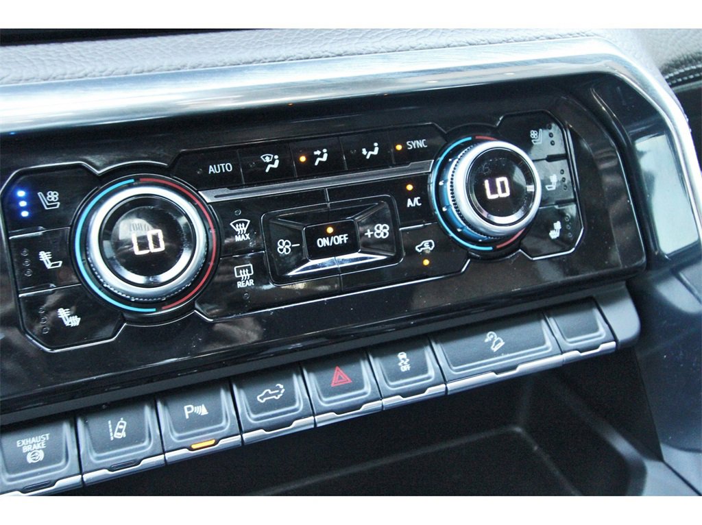 Used 2024 GMC Sierra 2500 Denali w/ Denali Reserve Package image 30