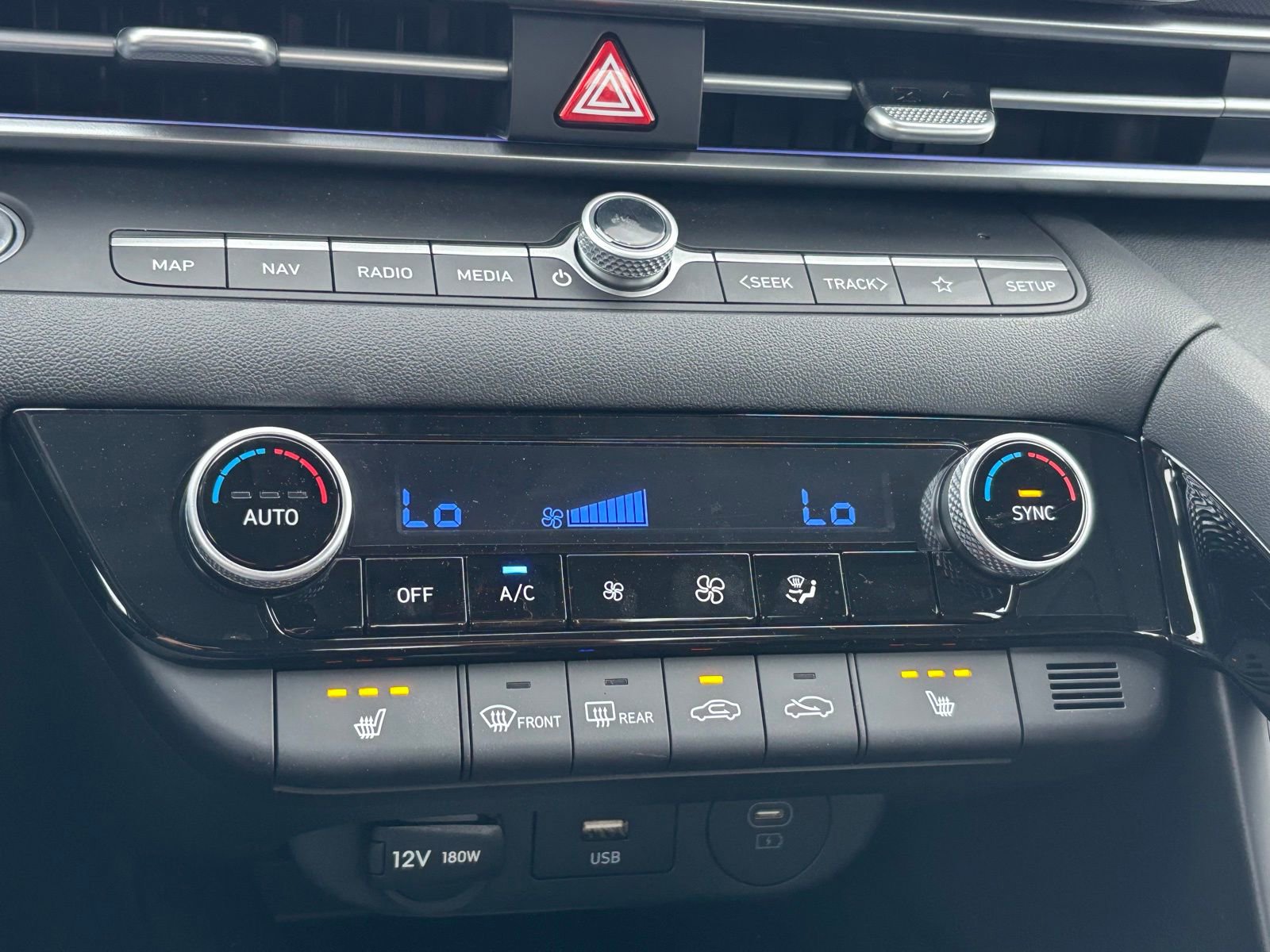 New 2026 Hyundai Elantra Limited image 23