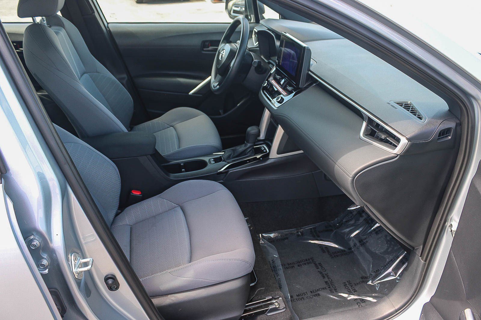 Used 2024 Toyota Corolla Cross AWD Hybrid image 17