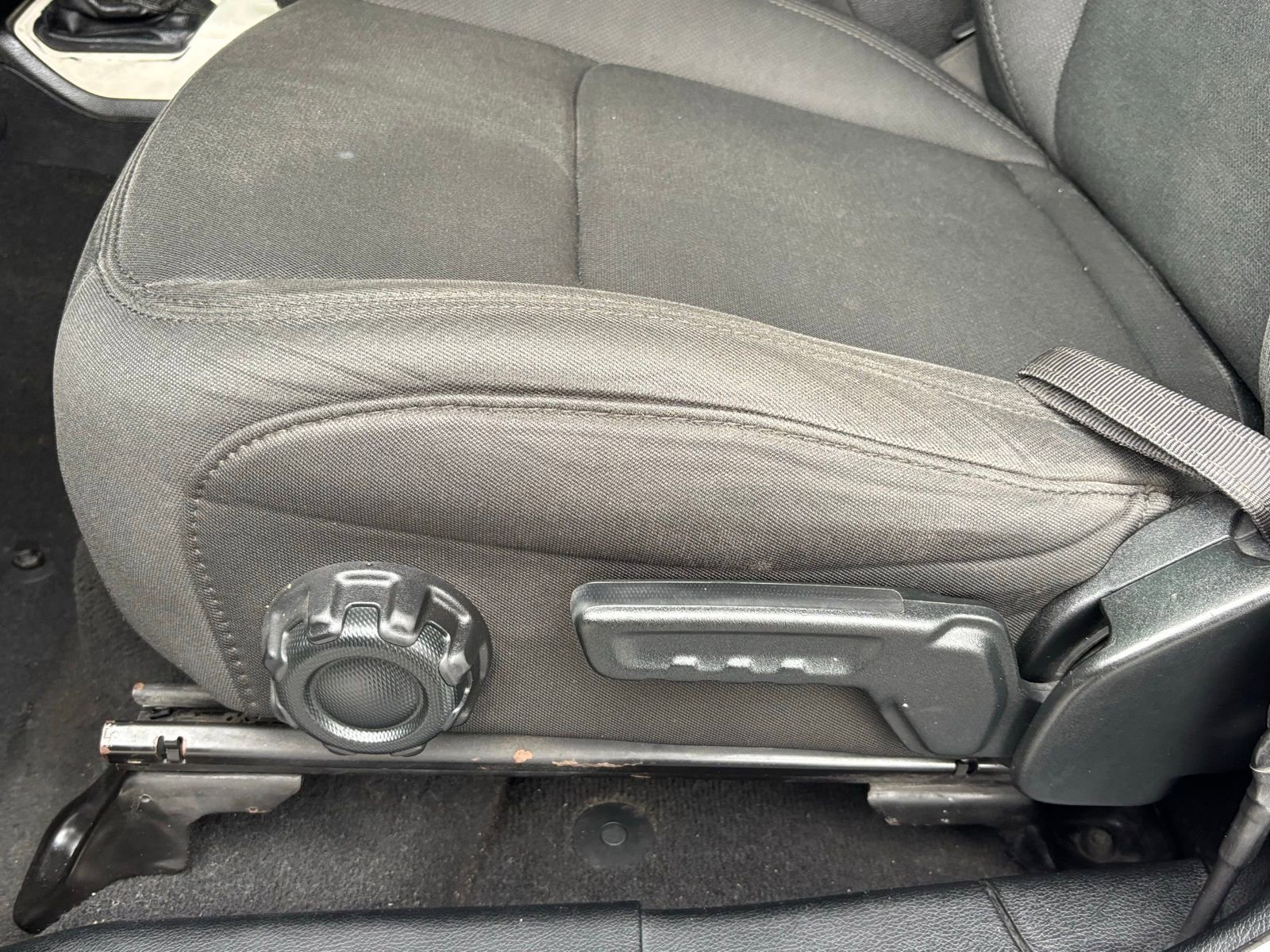 Used 2018 Jeep Wrangler Unlimited Sport image 18