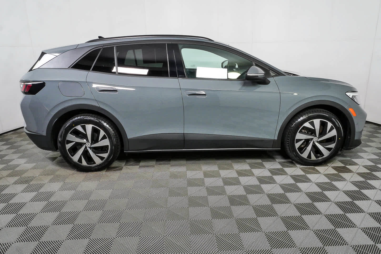 Certified 2023 Volkswagen ID.4 2WD image 31