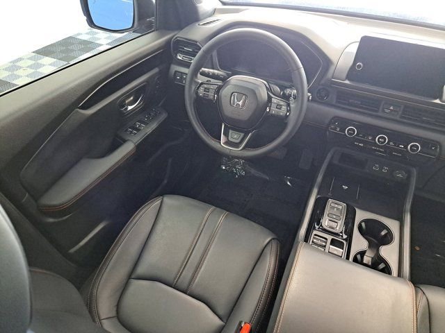 Certified 2025 Honda Pilot TrailSport image 15