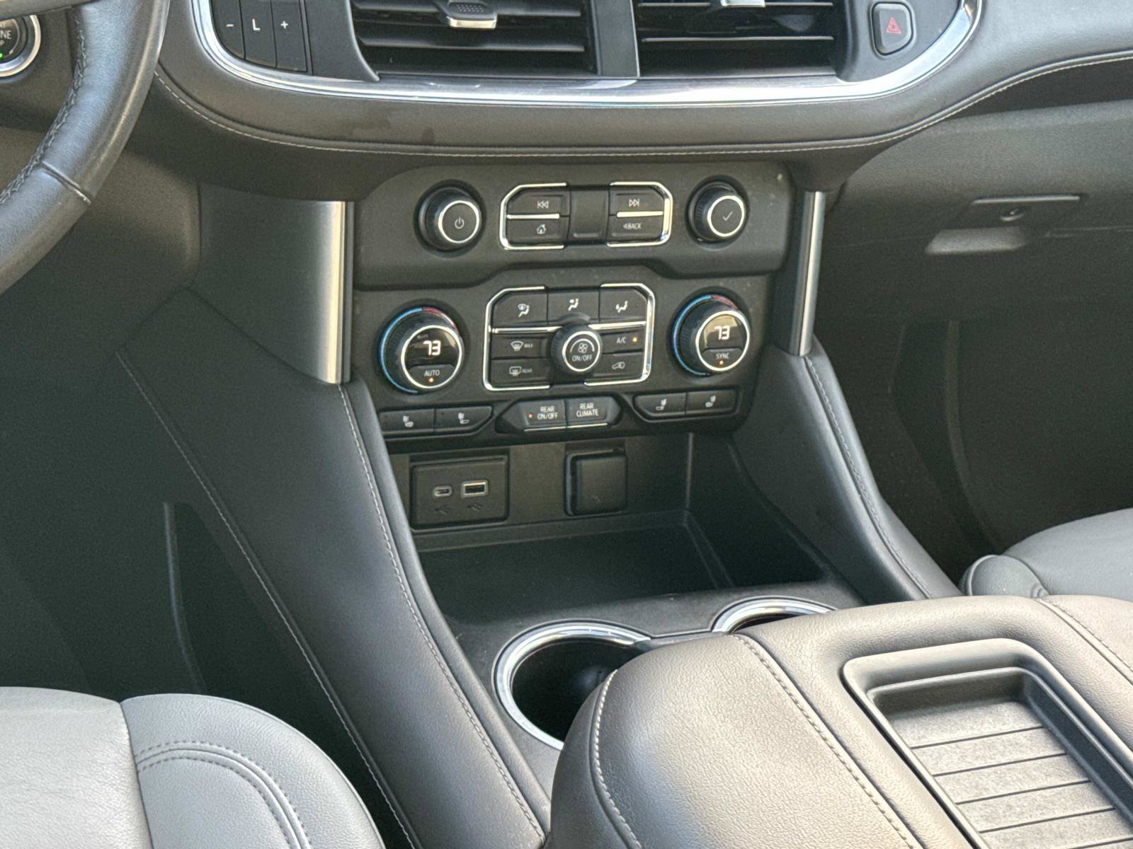 Certified 2022 Chevrolet Tahoe Z71 w/ Luxury Package image 4