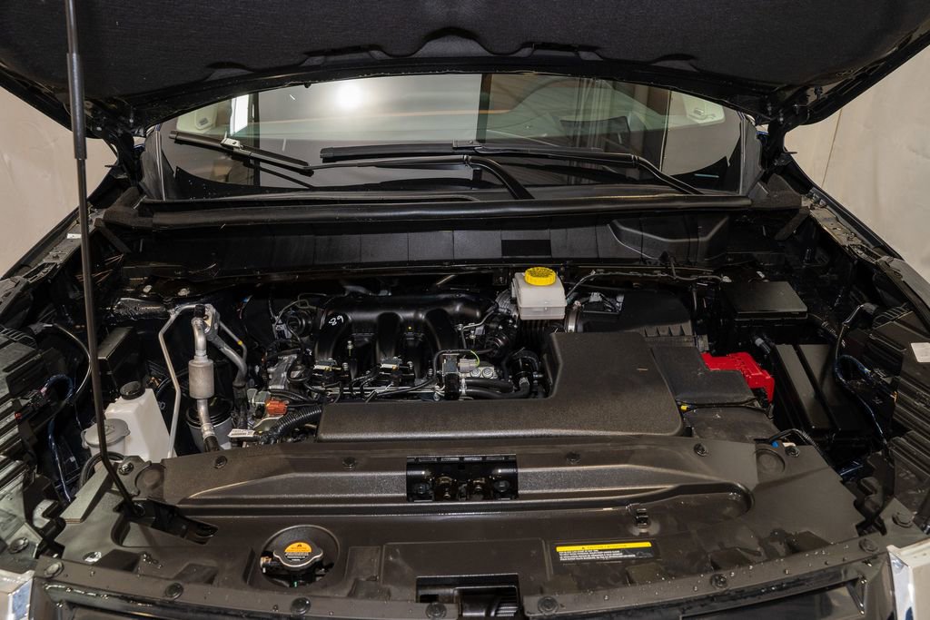 Certified 2025 Nissan Pathfinder Platinum image 23