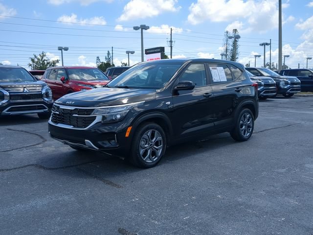 Used 2024 Kia Seltos LX AWD/4WD video 2
