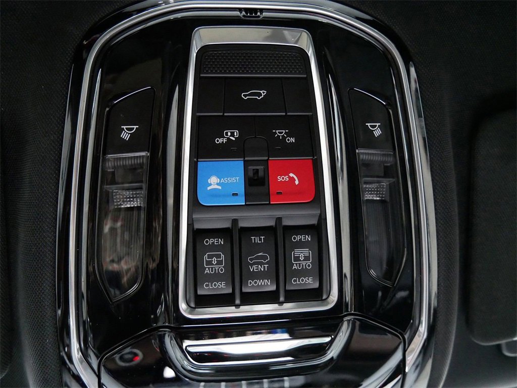 Used 2024 Jeep Grand Cherokee Summit w/ Adv Protech Group IV image 8