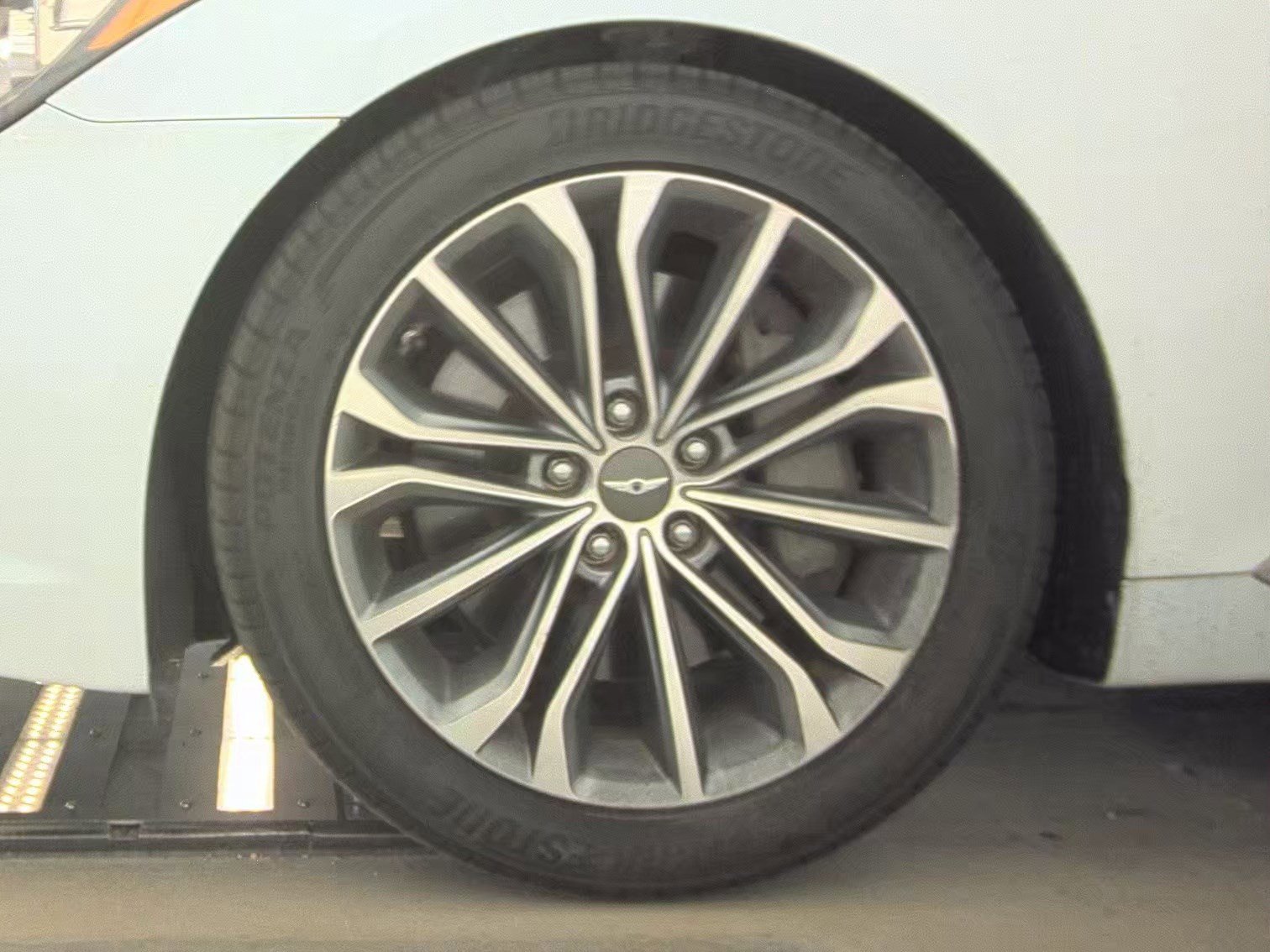 Used 2016 Hyundai Genesis 3.8 RWD image 10