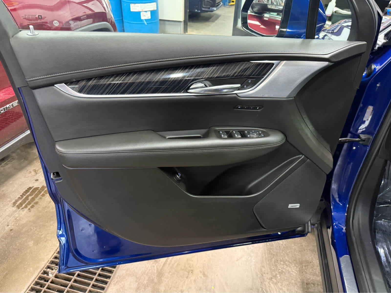 Used 2024 Cadillac XT6 Premium Luxury w/ Technology Package AWD/4WD image 19