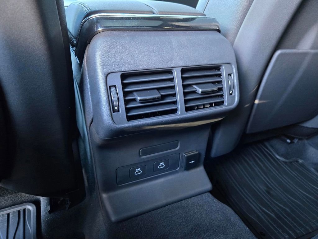 New 2026 Land Rover Range Rover Velar S AWD/4WD image 8