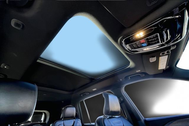 Used 2023 Jeep Grand Cherokee L Overland w/ Luxury Tech Group IV image 20