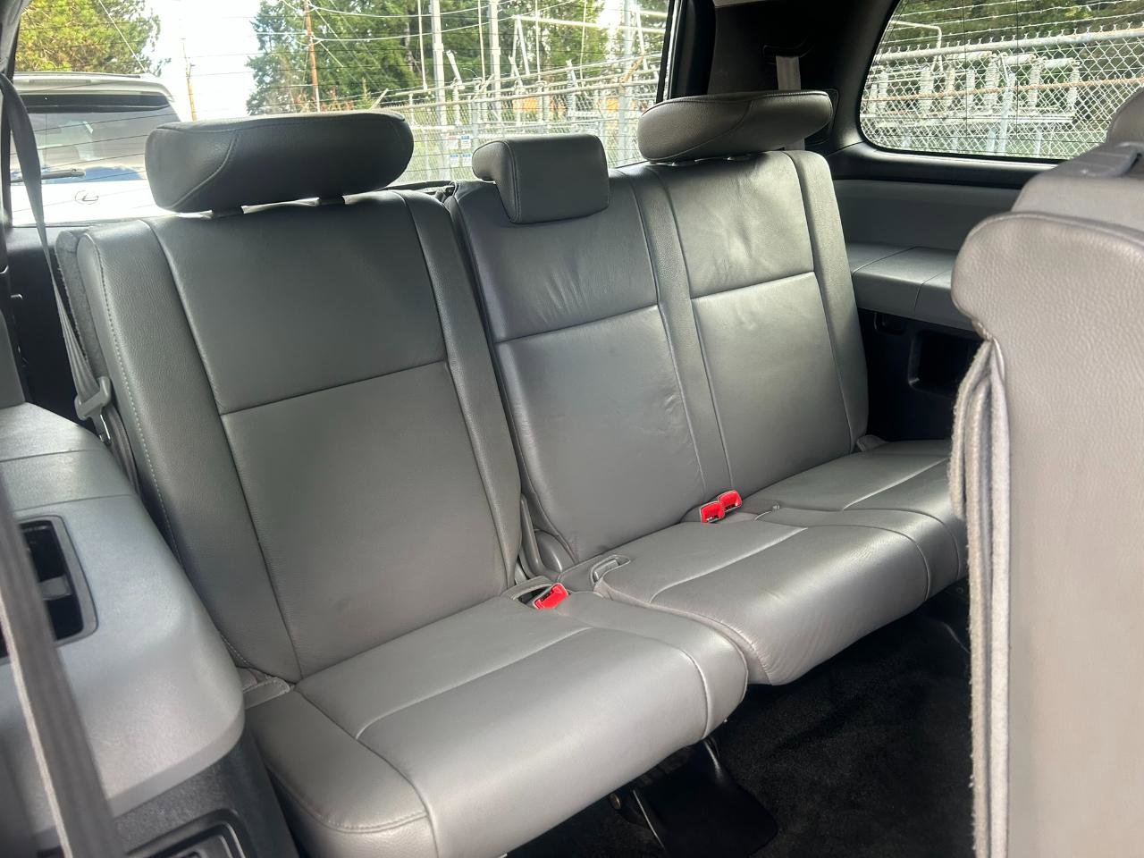 Used 2016 Toyota Sequoia SR5 w/ Premium Package image 18