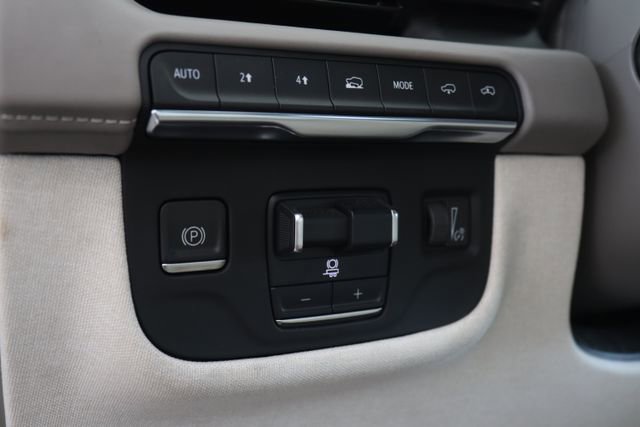 Certified 2023 Cadillac Escalade ESV Premium Luxury Platinum image 27