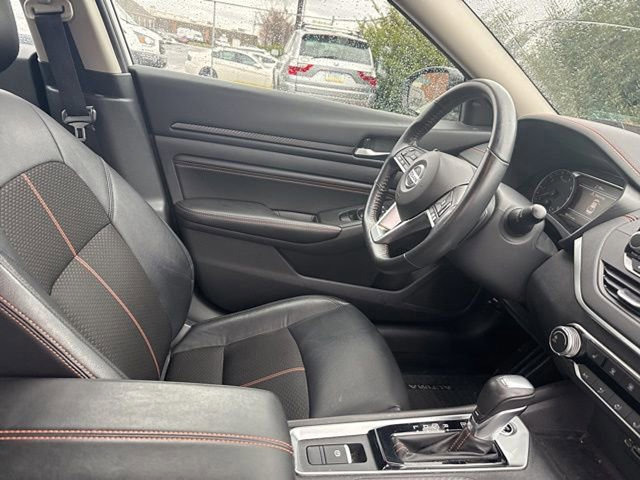 Used 2022 Nissan Altima 2.5 SR w/ Midnight Edition Package image 20