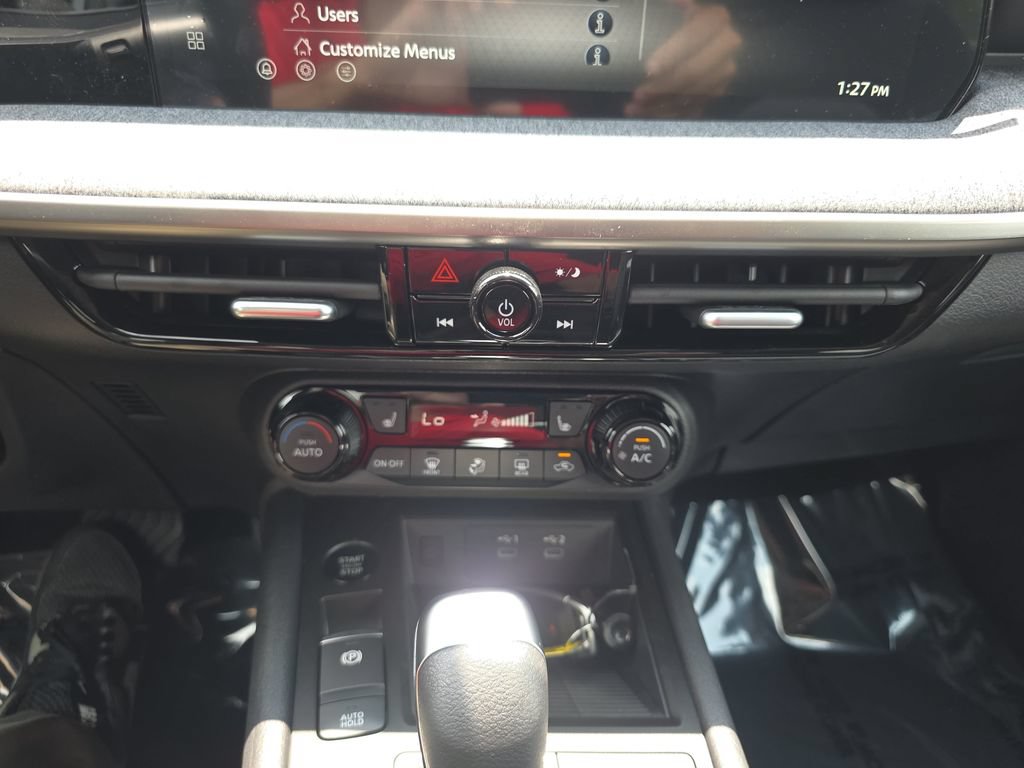 New 2026 Nissan Kicks SV w/ SV Premium Package FWD image 24