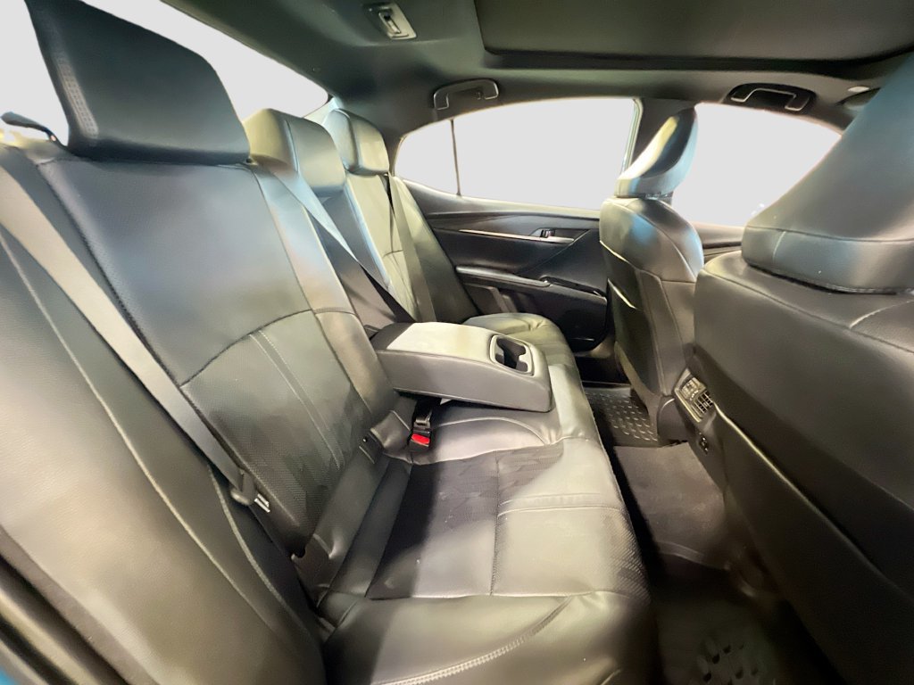 Used 2025 Toyota Camry XSE FWD image 26