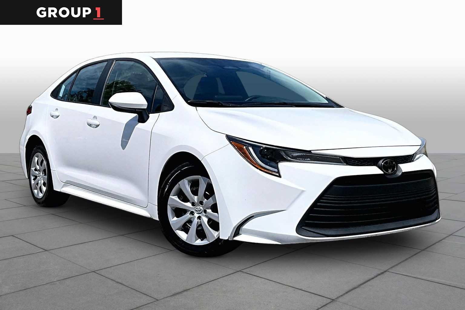 Used 2024 Toyota Corolla LE FWD image 3