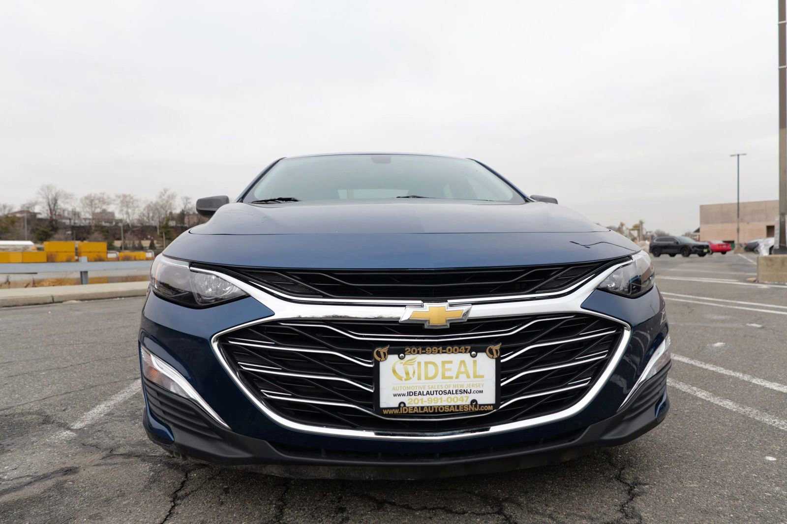 Used 2019 Chevrolet Malibu LS image 2