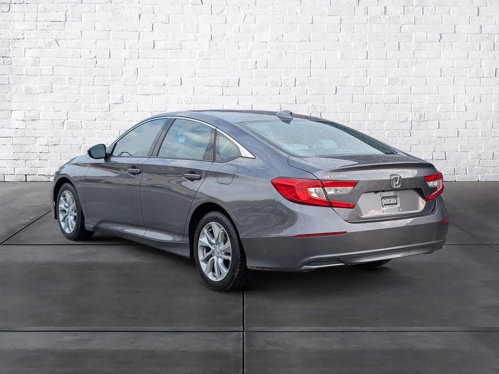 Used 2018 Honda Accord LX image 4