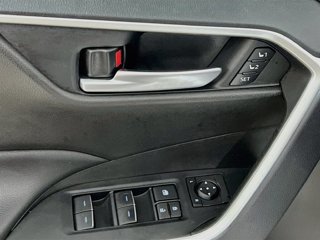 Used 2025 Toyota RAV4 XLE Premium w/ Weather Package FWD image 13