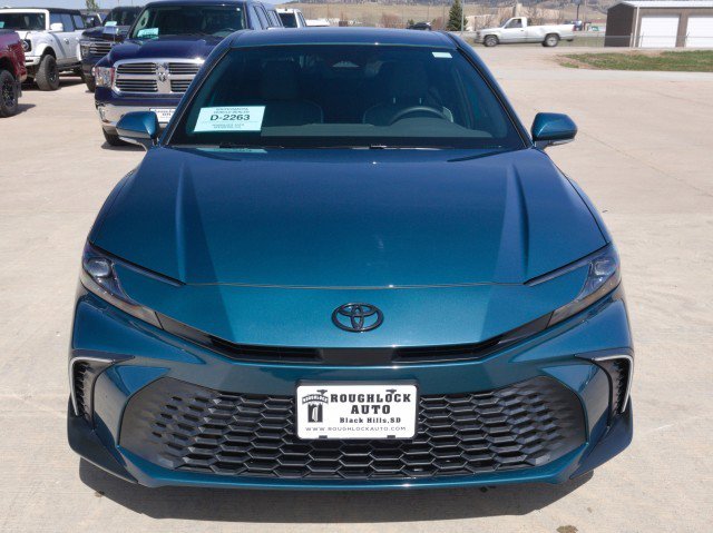 Used 2026 Toyota Camry SE FWD image 6