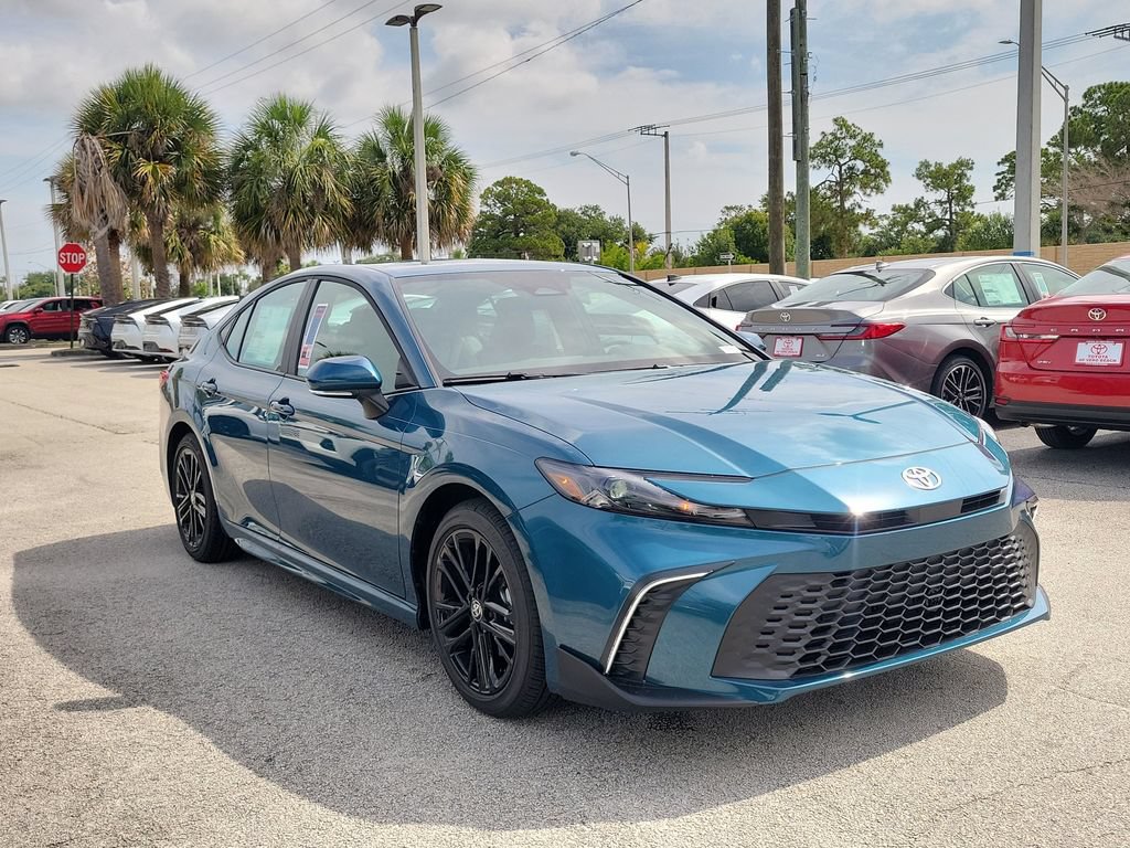 New 2026 Toyota Camry SE FWD image 3