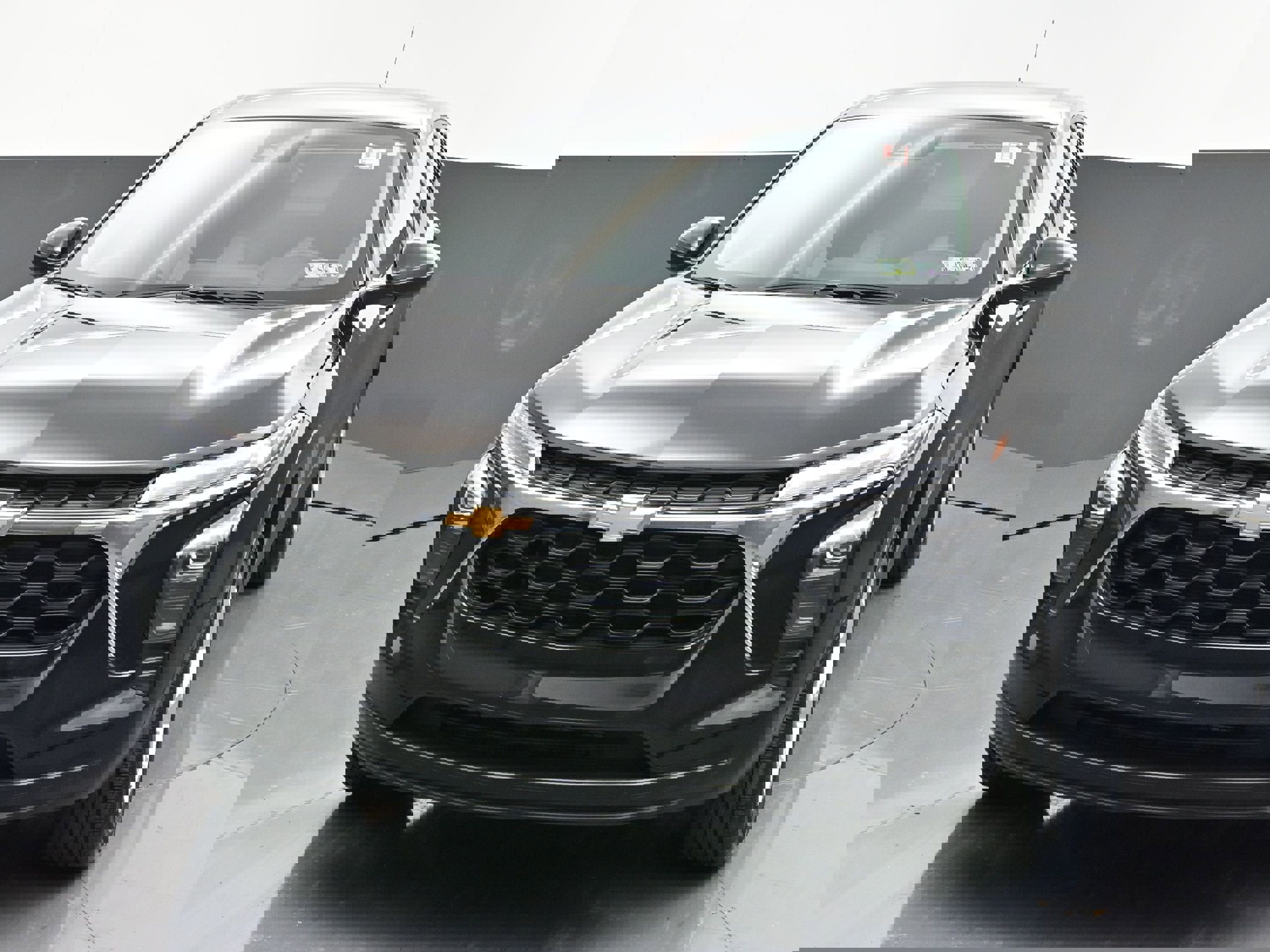 Certified 2025 Chevrolet Trax LS w/ LS Convenience Package image 3