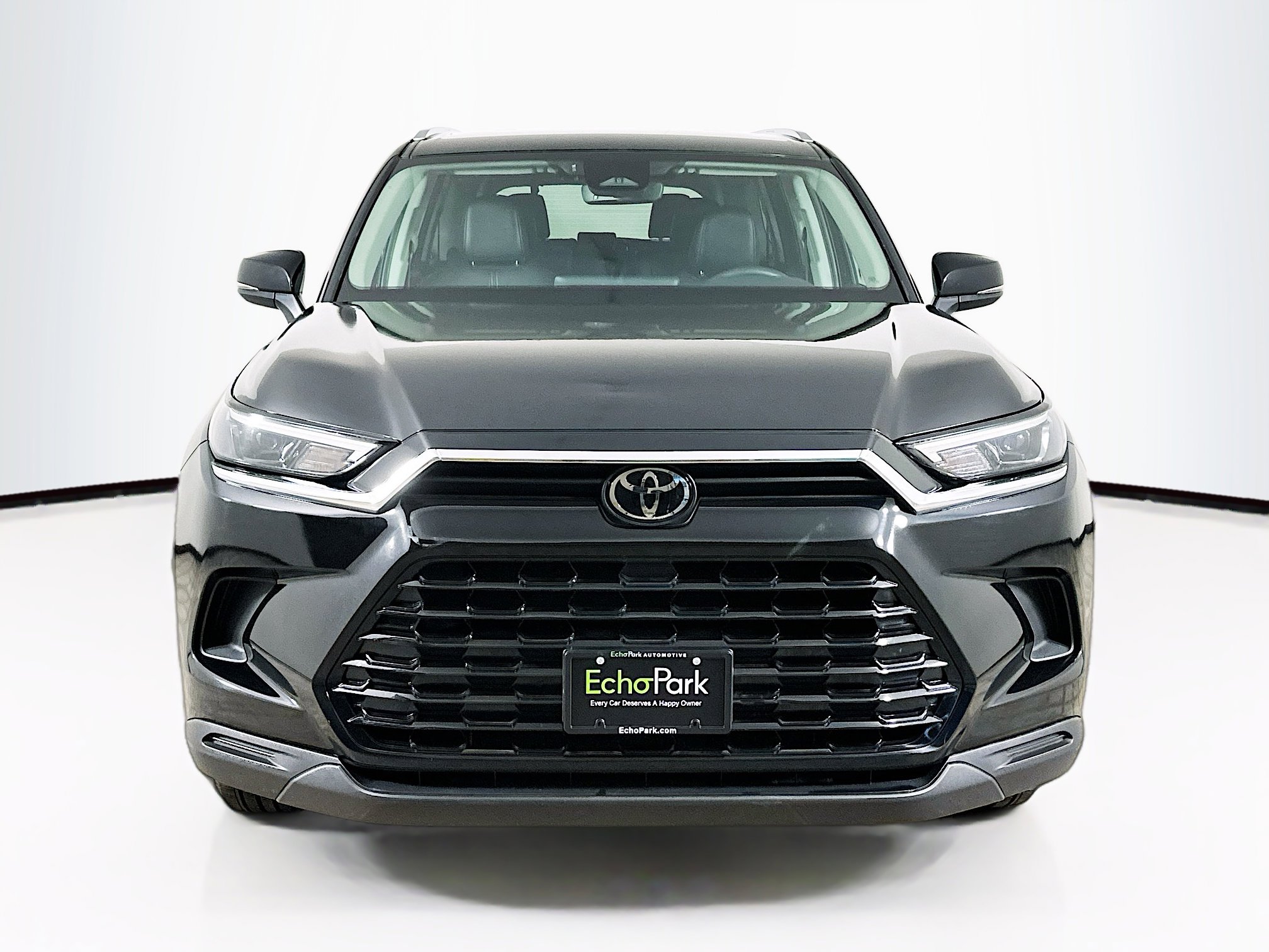 Used 2025 Toyota Grand Highlander AWD image 2