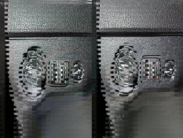 Used 2017 Chrysler 300 C w/ Safetytec Plus Group image 30