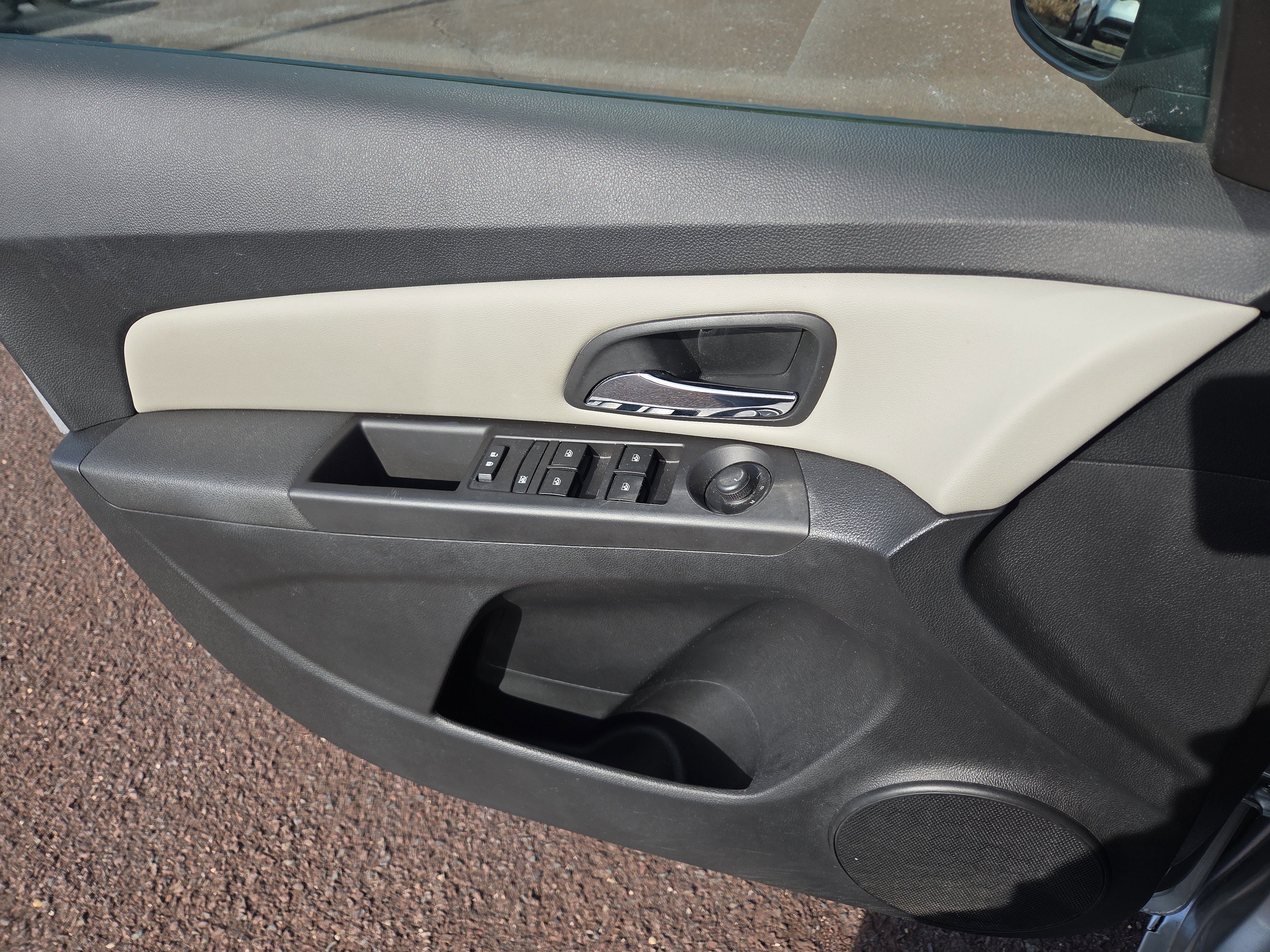 Used 2016 Chevrolet Cruze LS image 14