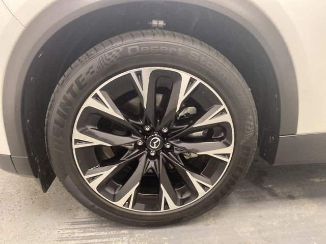 Used 2024 MAZDA CX-90 Plug-In Hybrid w/ Premium Pkg image 36