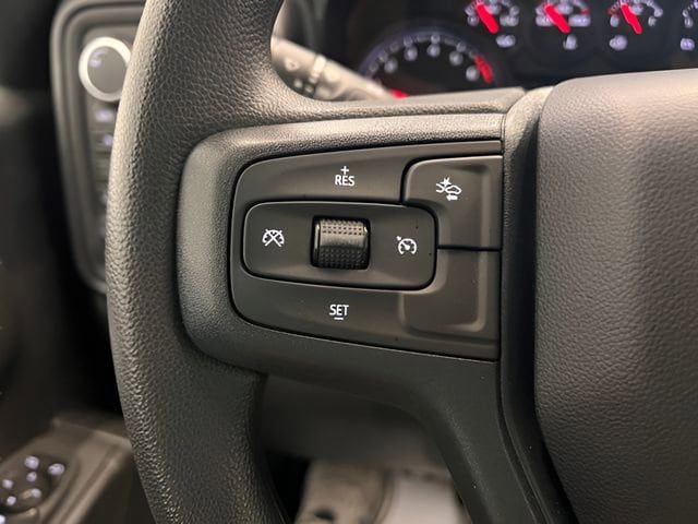 Used 2026 Chevrolet Silverado 1500 Custom Trail Boss w/ Dark Appearance Package AWD/4WD image 18