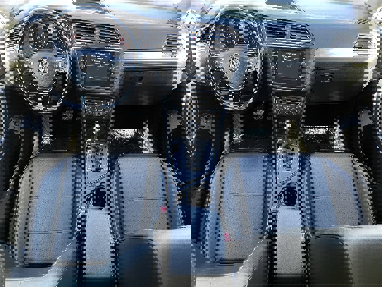 Used 2018 Volkswagen Tiguan SEL image 9