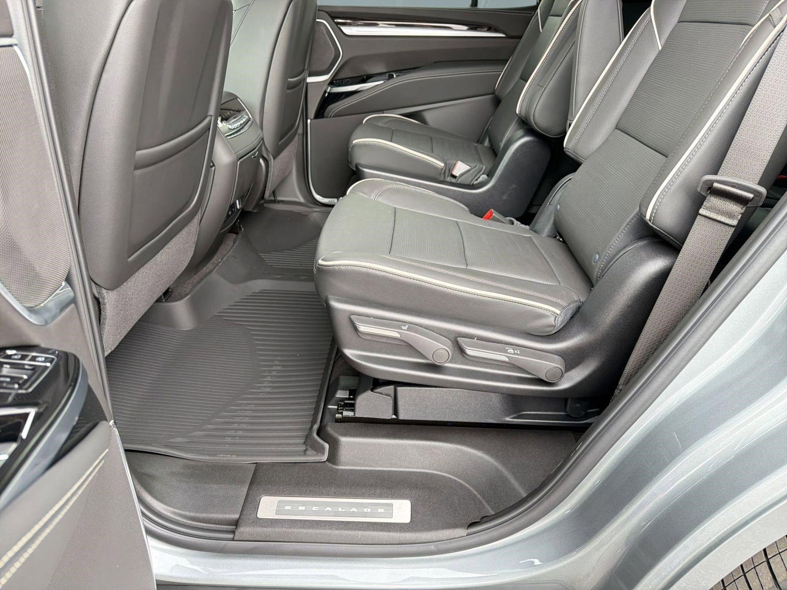 New 2026 Cadillac Escalade Luxury AWD/4WD image 15