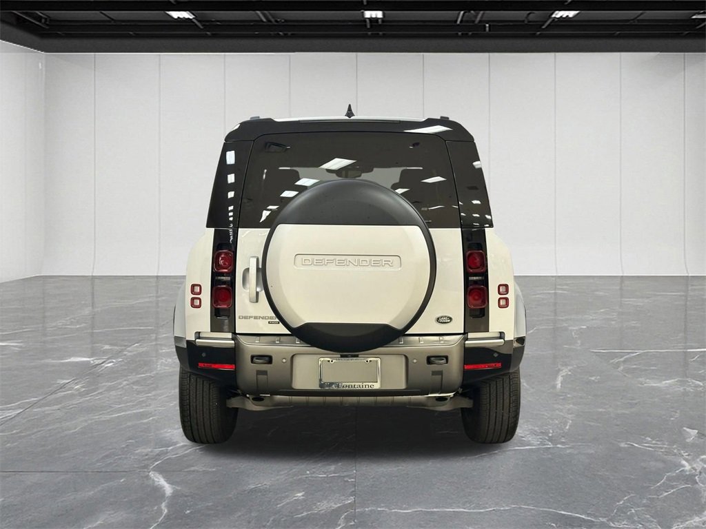 Used 2023 Land Rover Defender 110 X-Dynamic SE image 6