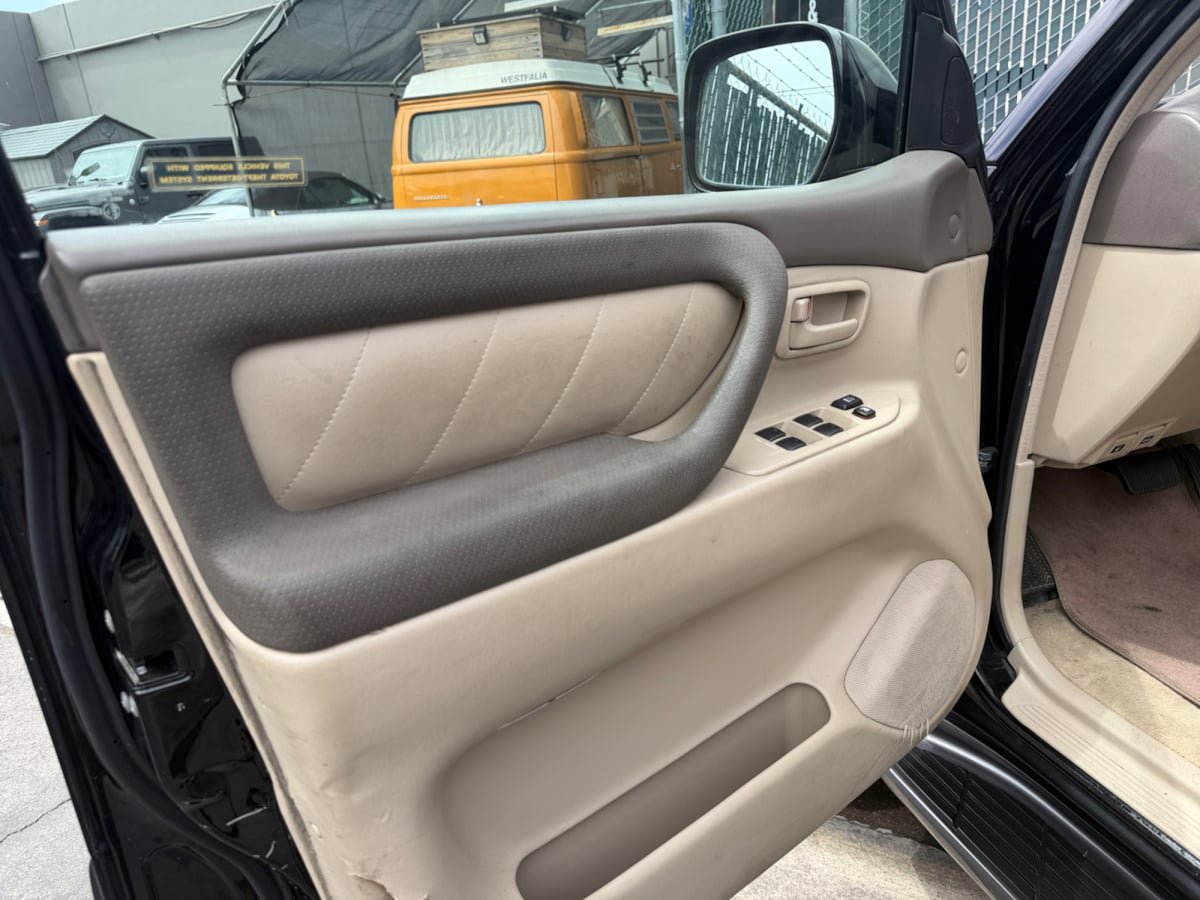 Used 2007 Toyota Land Cruiser AWD/4WD image 11