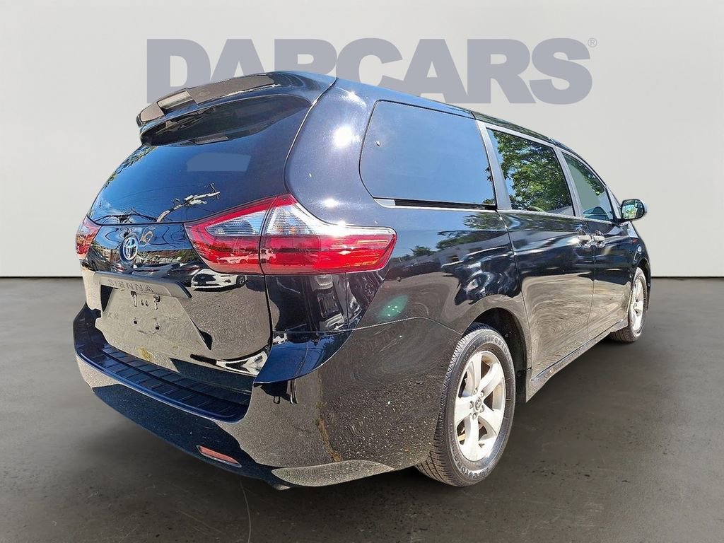 Used 2020 Toyota Sienna L image 5
