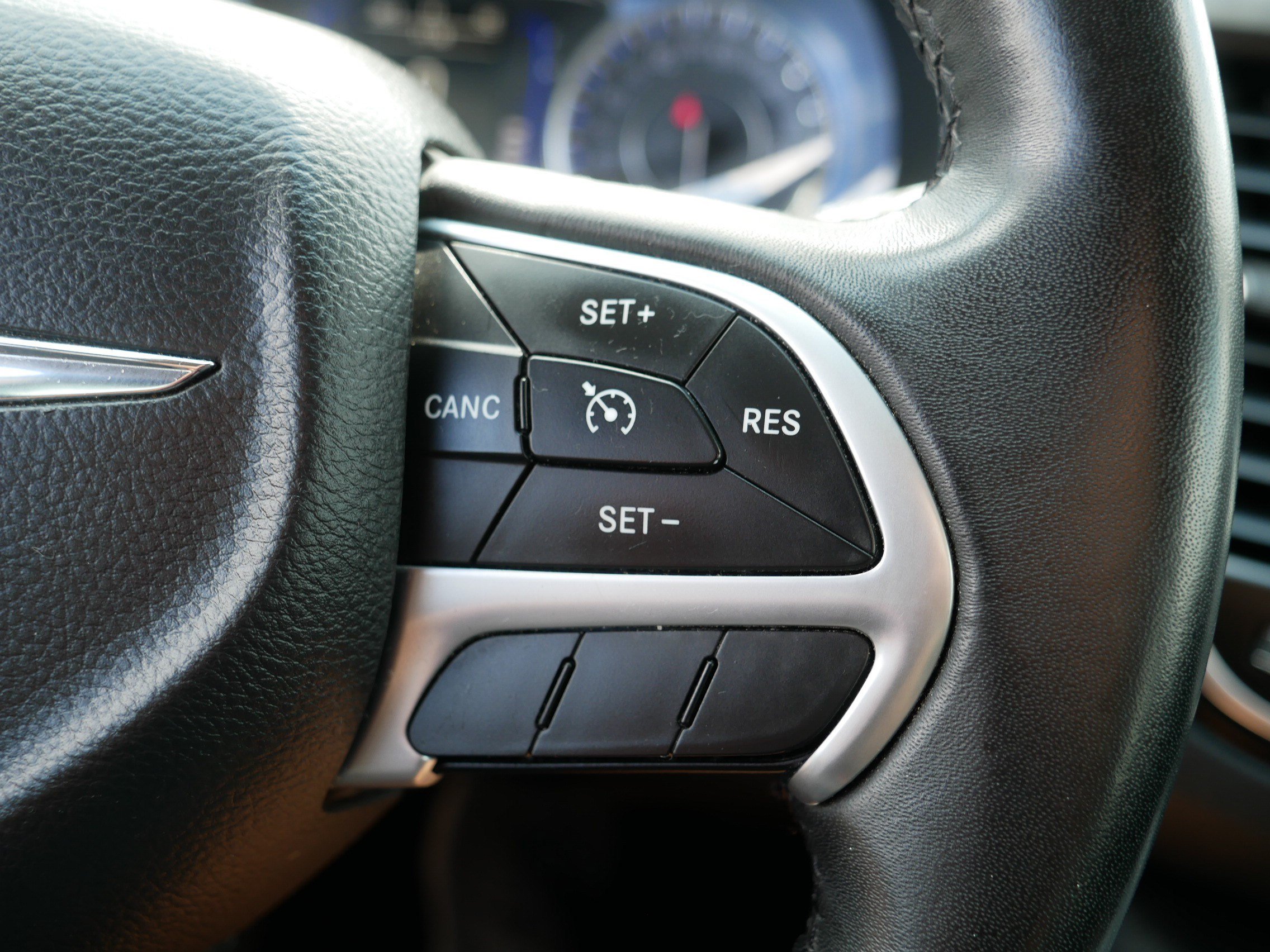Used 2016 Chrysler 200 Limited w/ Convenience Group FWD image 29