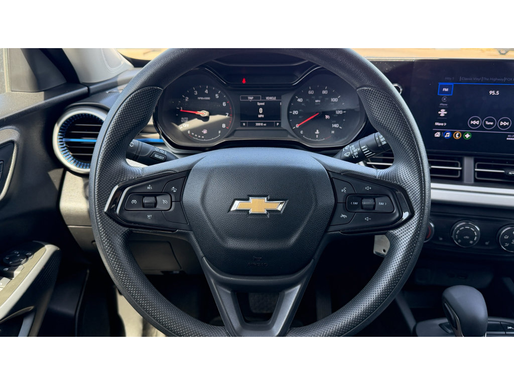 Certified 2024 Chevrolet Trax LS w/ LS Convenience Package FWD image 16