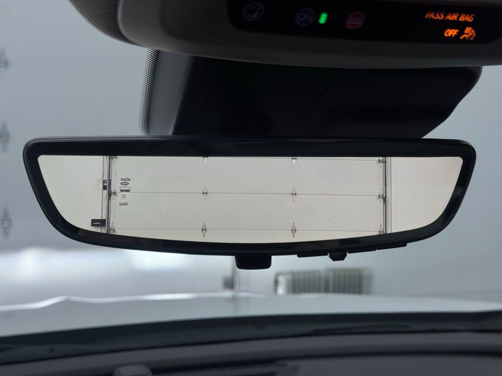 Used 2023 Buick Envision Avenir image 7