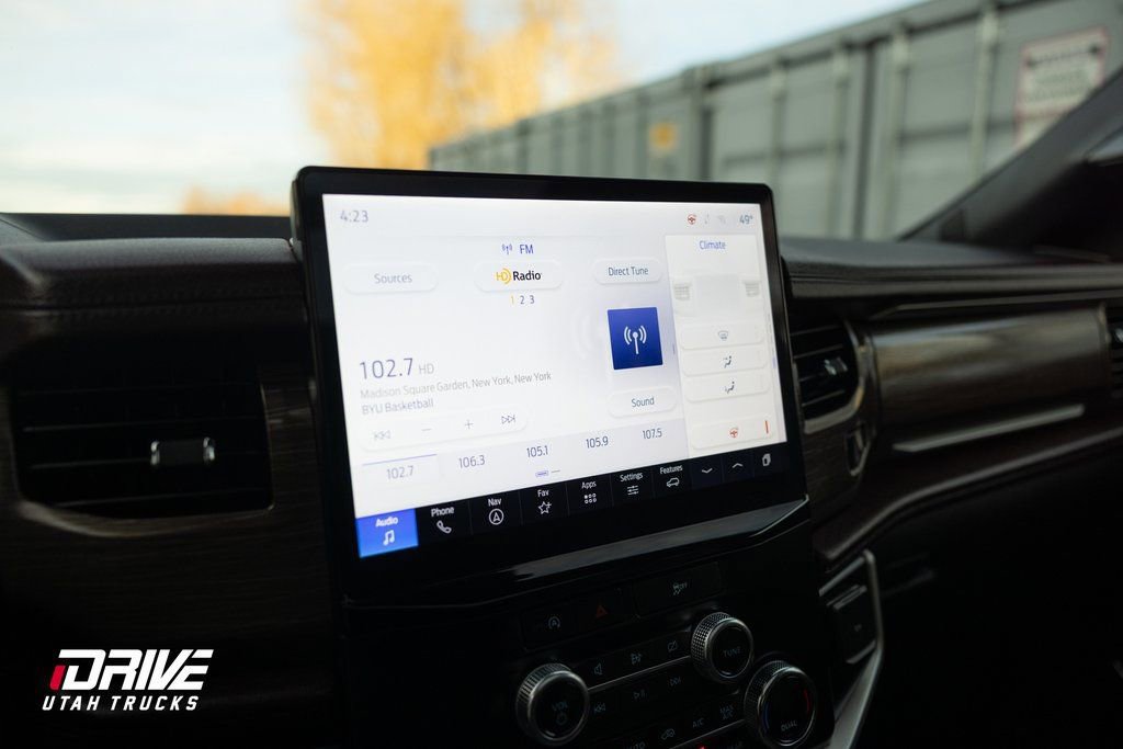 Used 2024 Ford Expedition Limited image 29