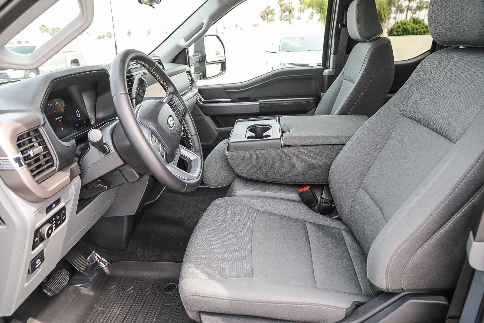 Used 2025 Ford F150 XLT w/ Equipment Group 301A Standard image 17