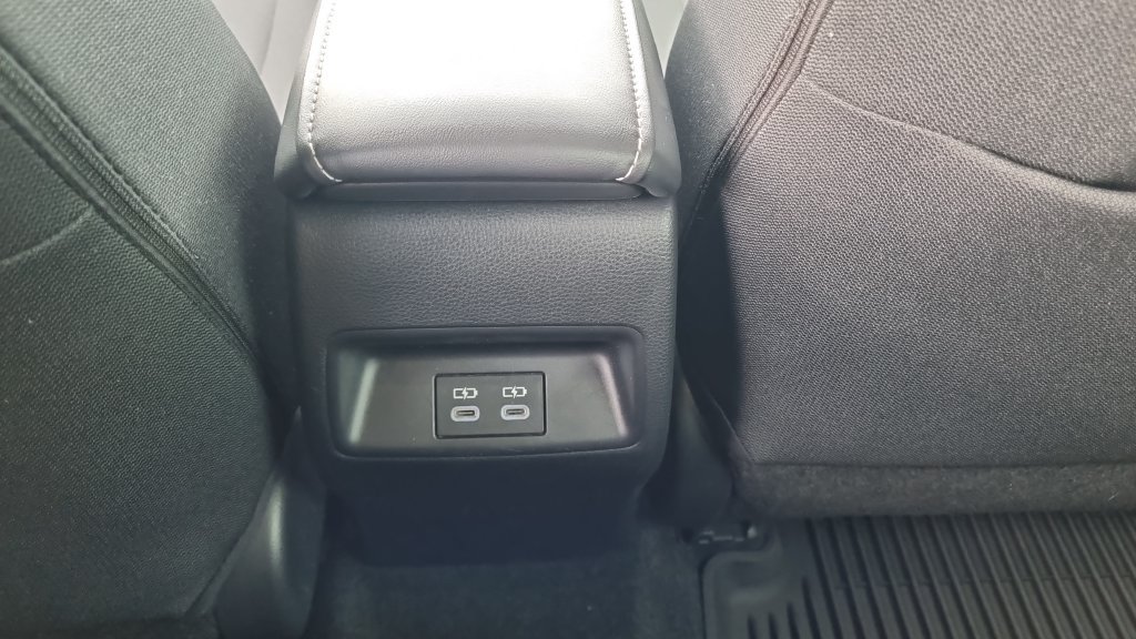 Used 2025 Toyota Corolla SE FWD image 44