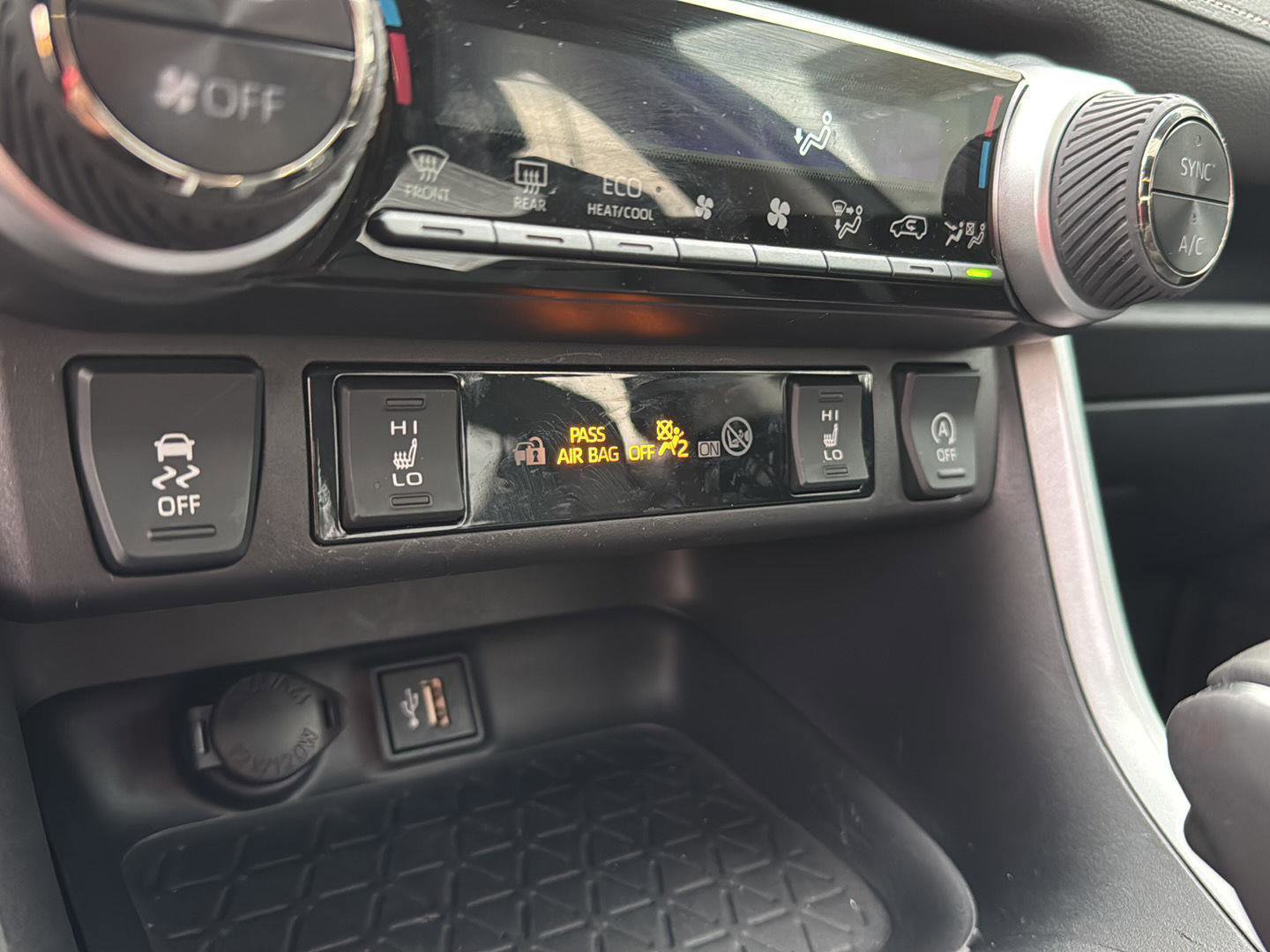 Used 2025 Toyota RAV4 XLE Premium w/ Weather Package image 23