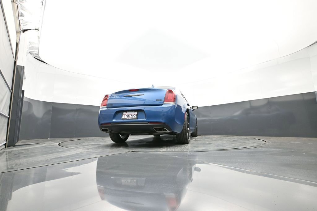 Used 2023 Chrysler 300 Touring w/ Sport Appearance Package image 37