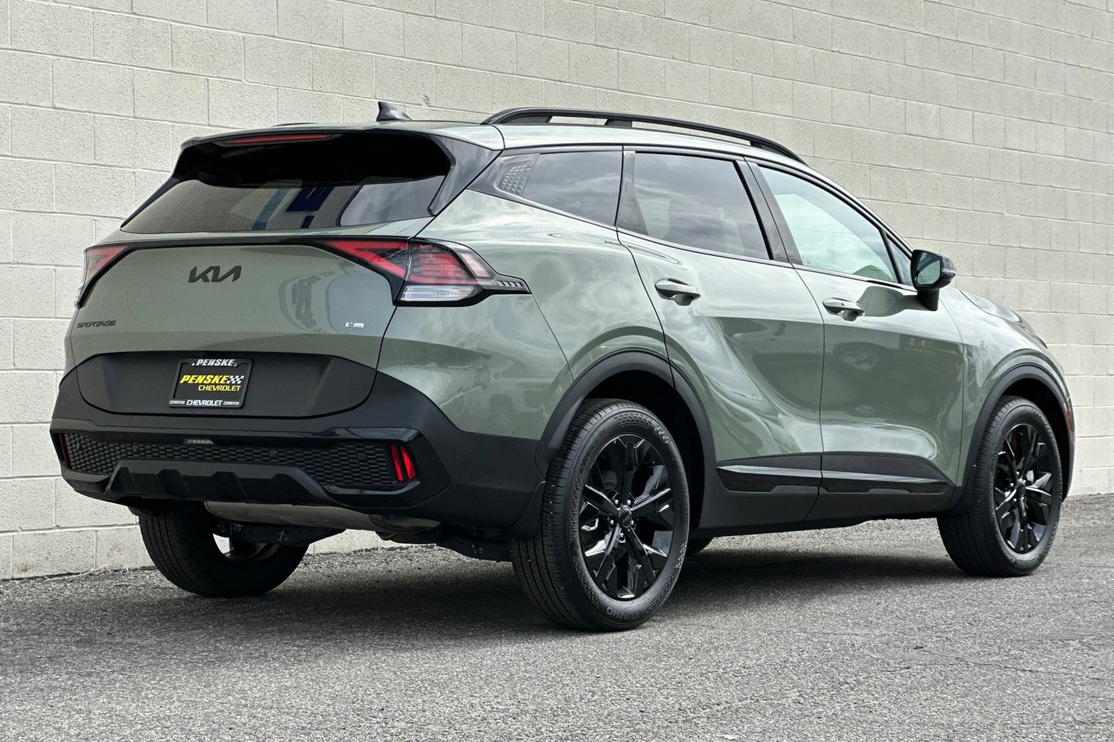 Used 2025 Kia Sportage X-Line w/ Premium Package AWD/4WD image 4