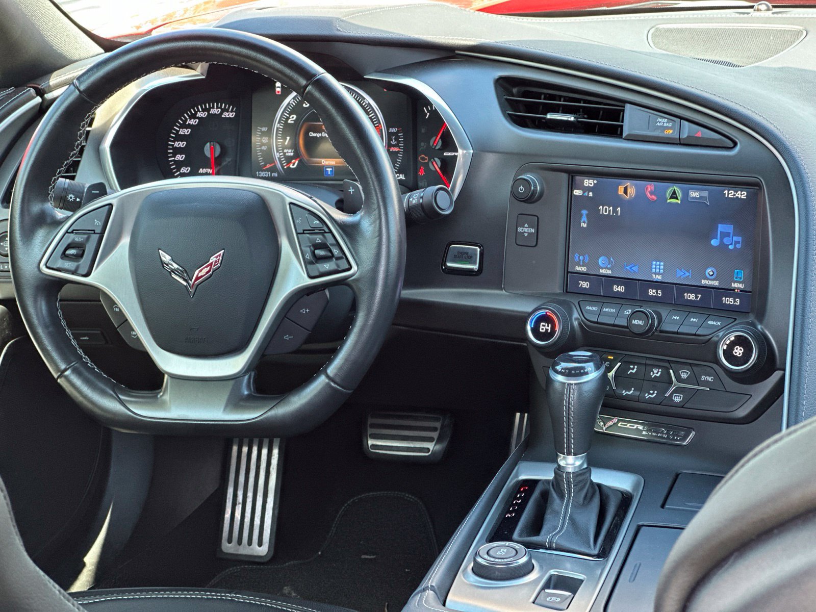 Used 2017 Chevrolet Corvette Stingray Coupe w/ 1LT RWD image 6
