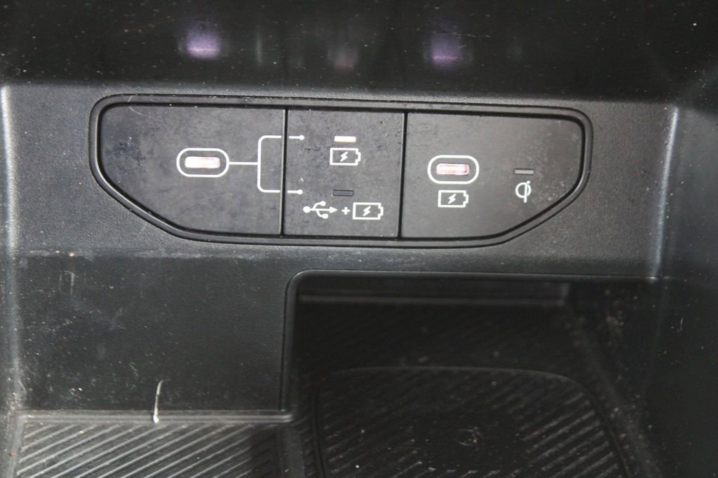 Certified 2025 Kia Sorento S w/ Panoramic Sunroof Package image 40