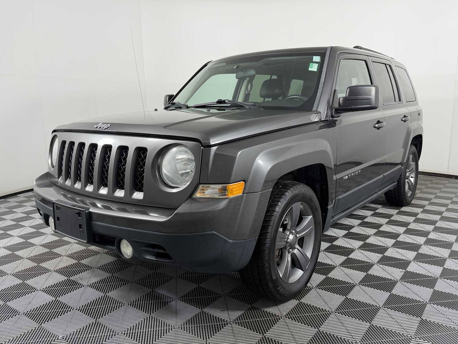 Used 2014 Jeep Patriot High Altitude image 3